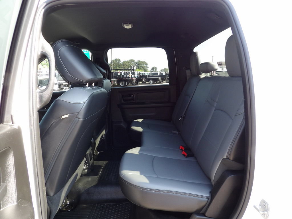 Used 2022 RAM 3500 Tradesman w/ Chrome Appearance Group AWD/4WD image 31