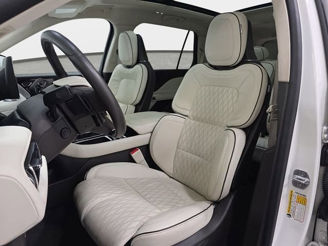 Certified 2023 Lincoln Aviator Black Label AWD/4WD image 12