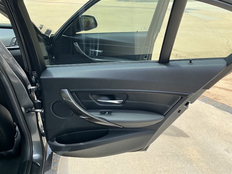 Used 2015 BMW 328i Sedan RWD image 30
