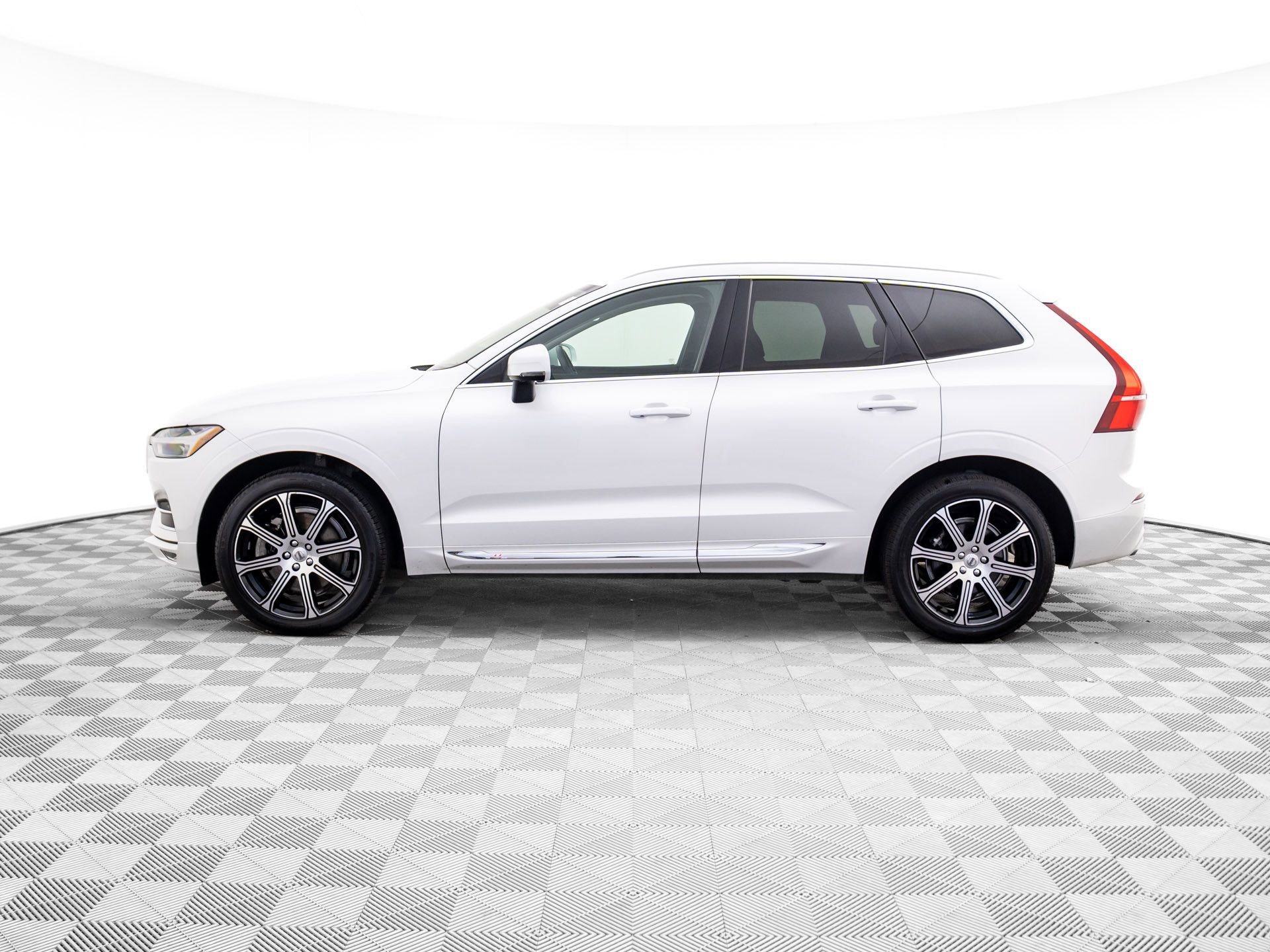 Used 2021 Volvo XC60 T6 Inscription w/ Advanced Package video 2