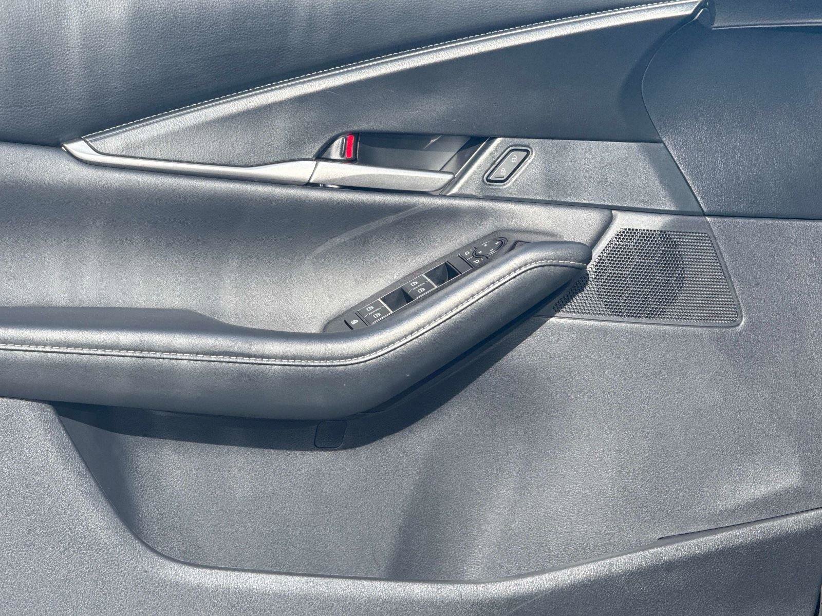 Certified 2025 MAZDA CX-30 AWD 2.5 S w/ Select Sport Pkg image 15