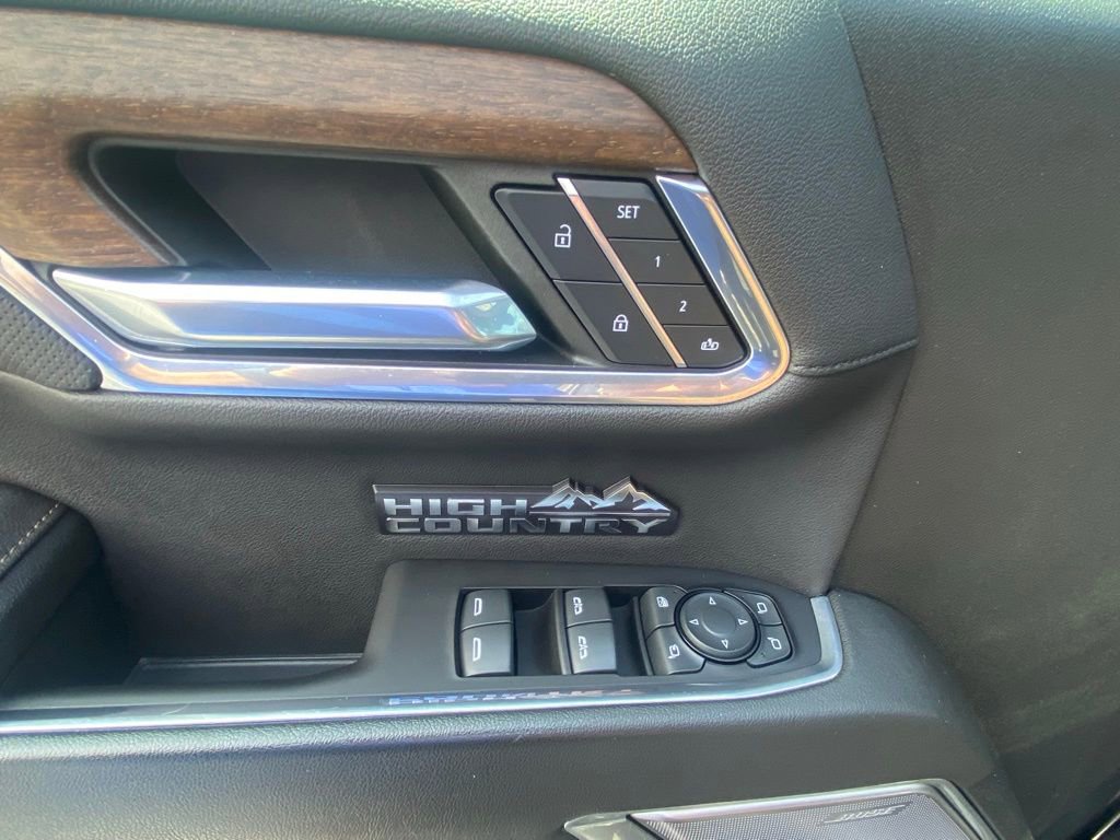 Used 2023 Chevrolet Silverado 1500 High Country AWD/4WD image 11