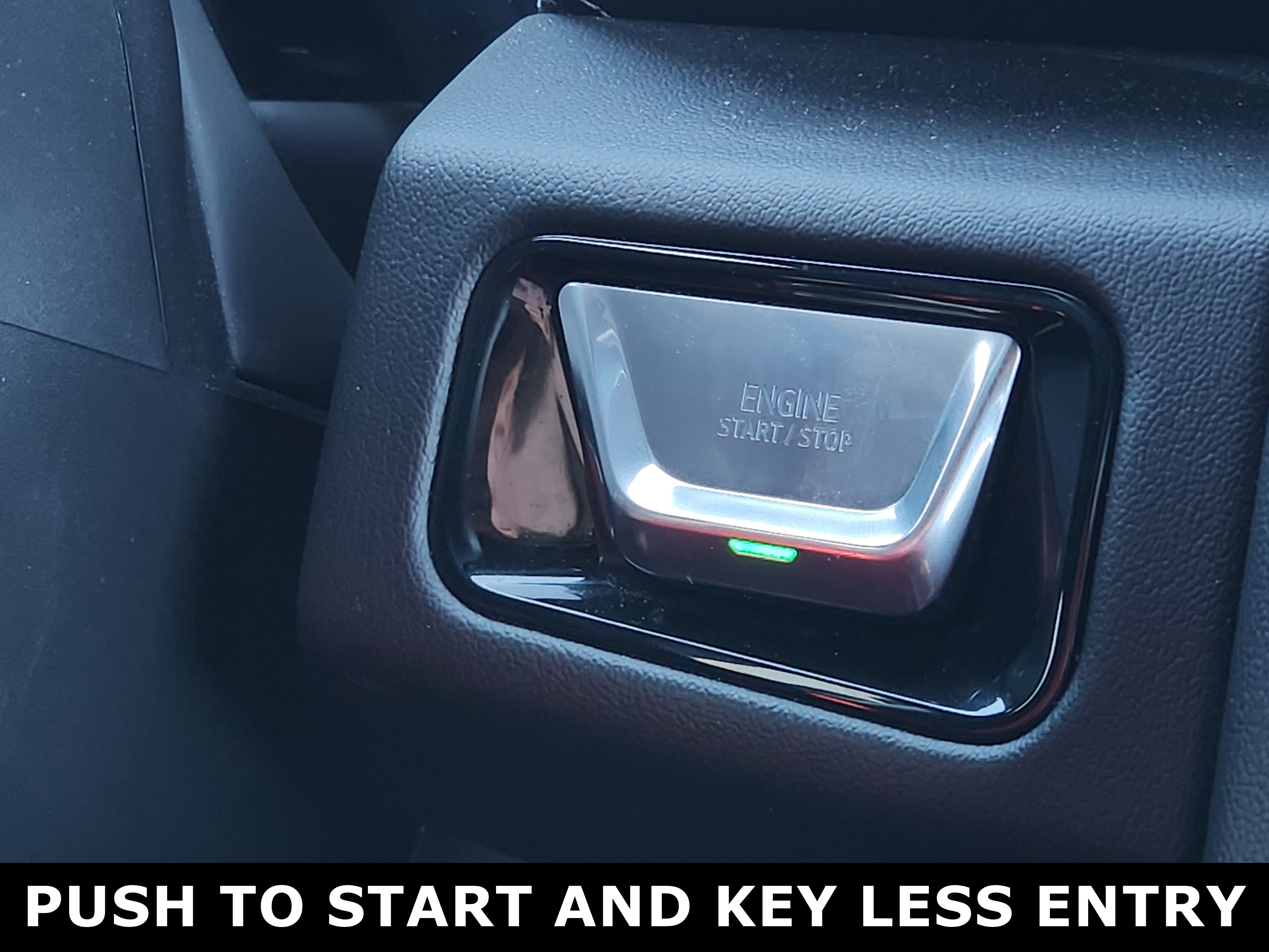 Used 2025 GMC Yukon XL Denali image 4