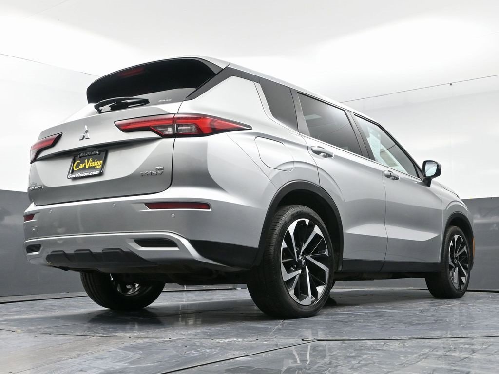 Used 2023 Mitsubishi Outlander SE image 53