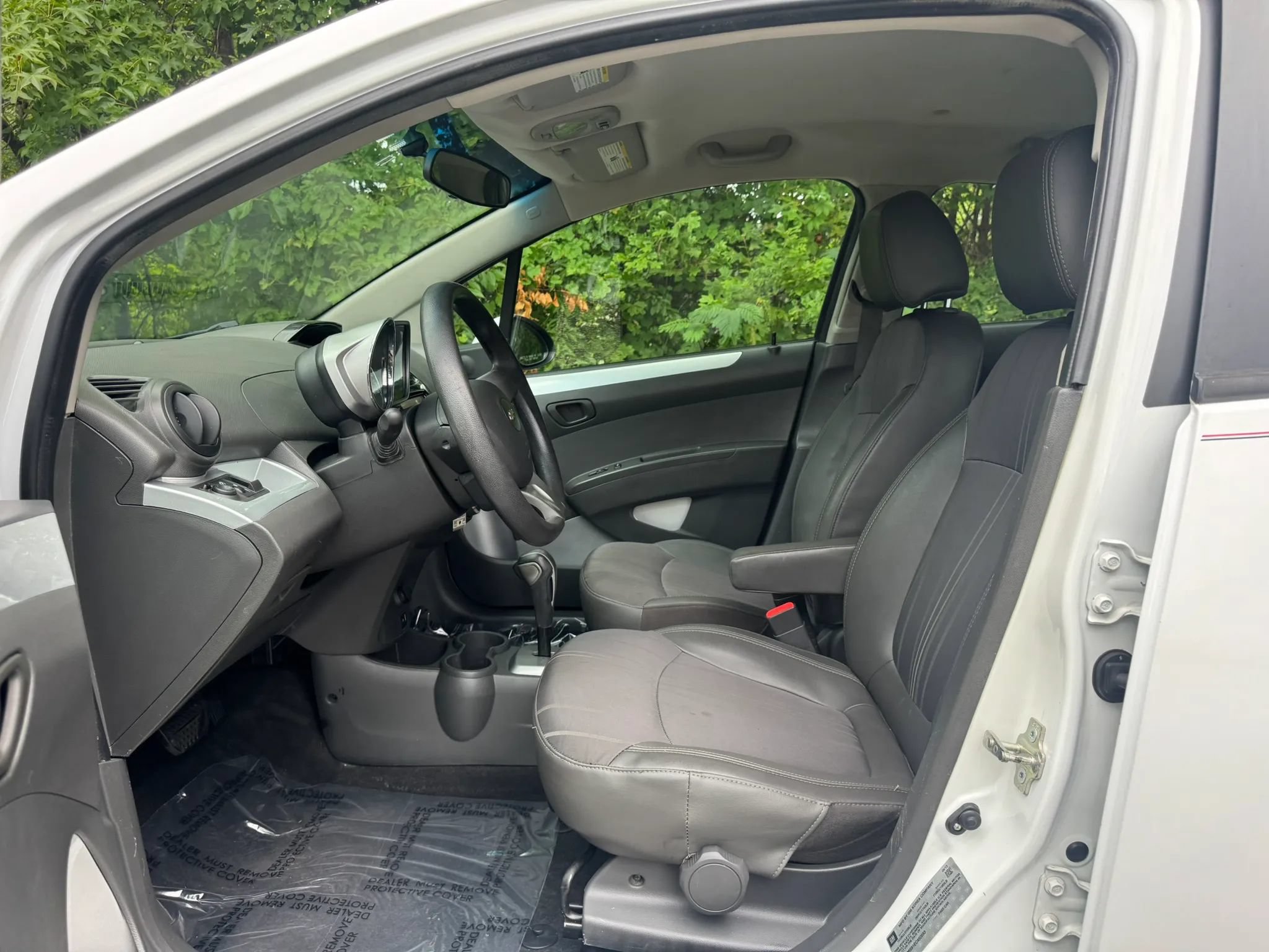 Used 2014 Chevrolet Spark LT FWD image 9