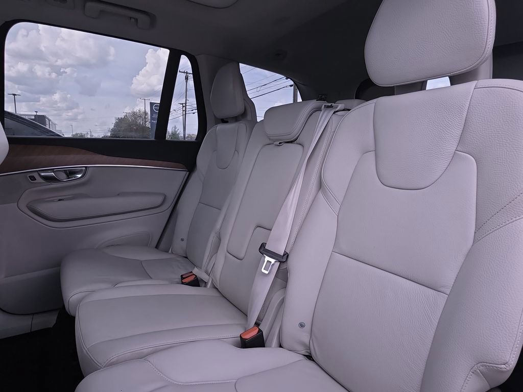 Used 2022 Volvo XC90 T8 Inscription Expression image 18