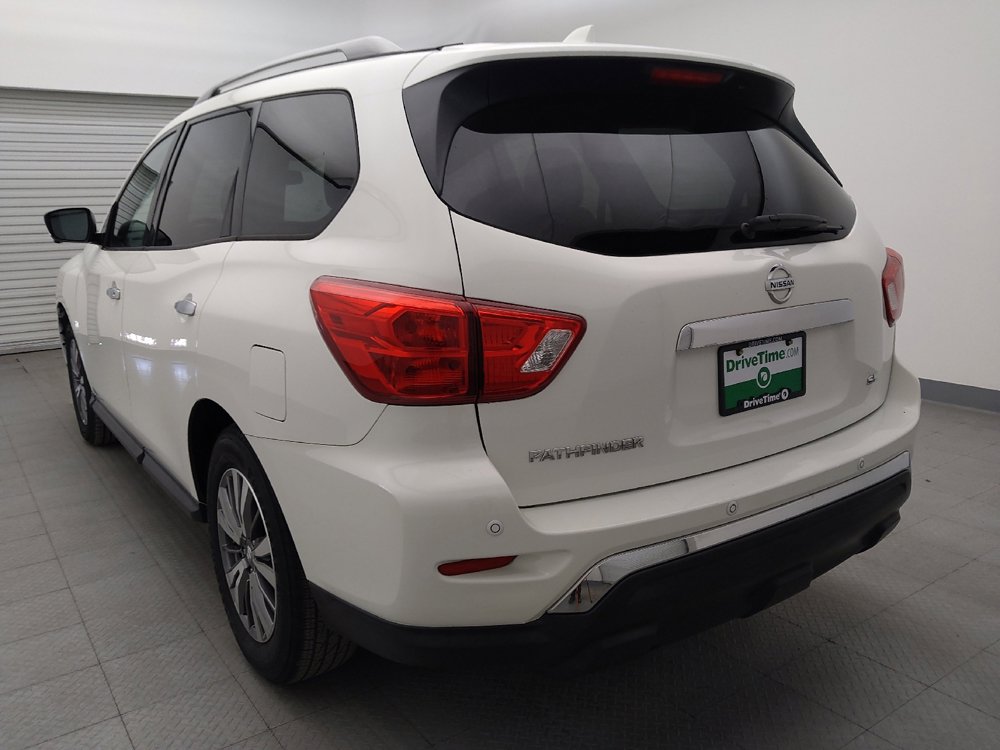 Used 2020 Nissan Pathfinder SL image 5