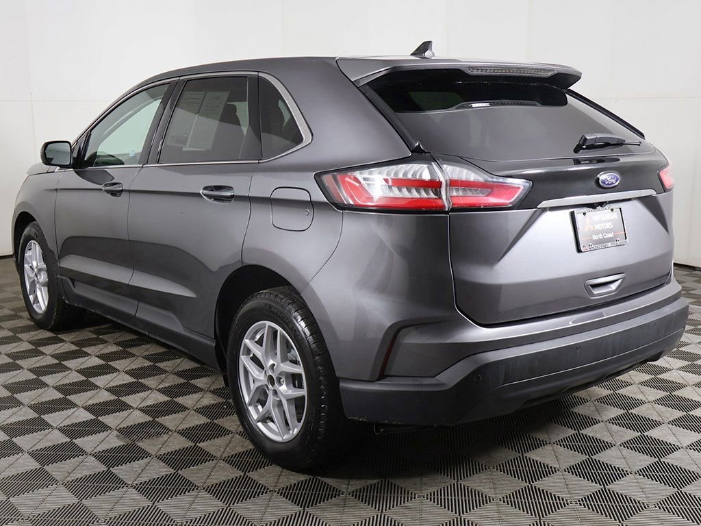 Used 2024 Ford Edge SEL image 10