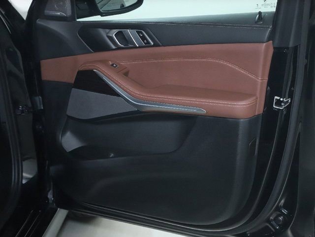 Used 2025 BMW X5 M60i AWD/4WD image 35