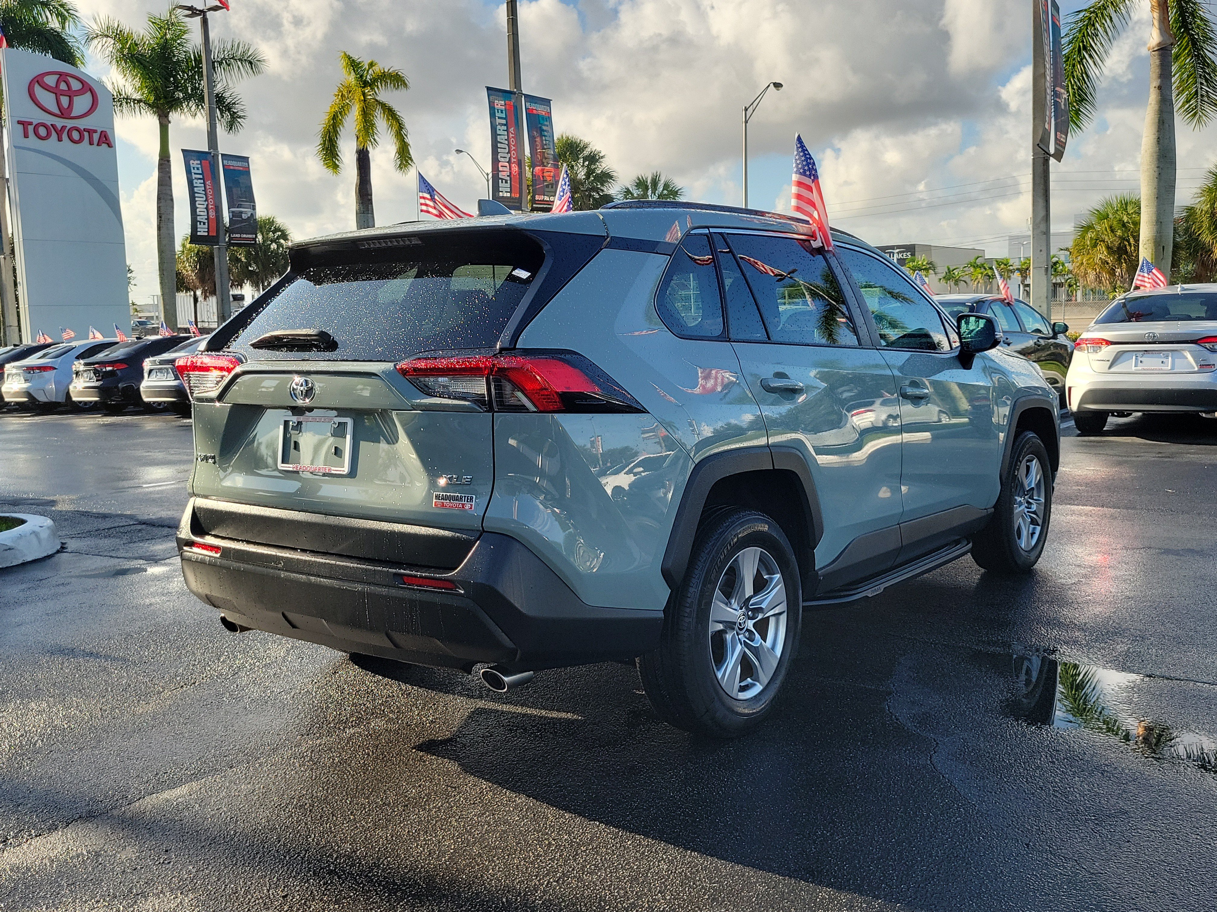 Used 2023 Toyota RAV4 XLE w/ Convenience Package FWD image 11