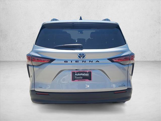 Certified 2021 Toyota Sienna LE w/ LE Plus Package AWD/4WD image 7