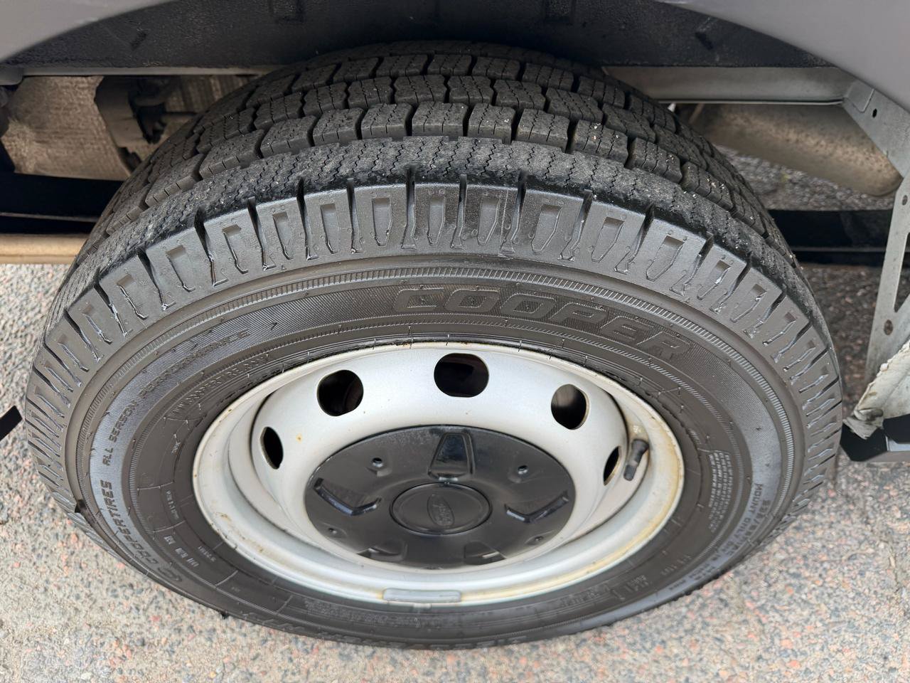 Used 2019 Ford Transit 150 148 Low Roof RWD image 35