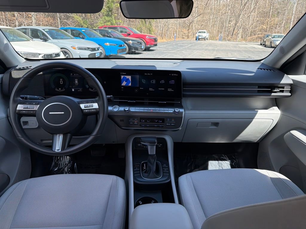 Used 2025 Hyundai Kona SEL image 15