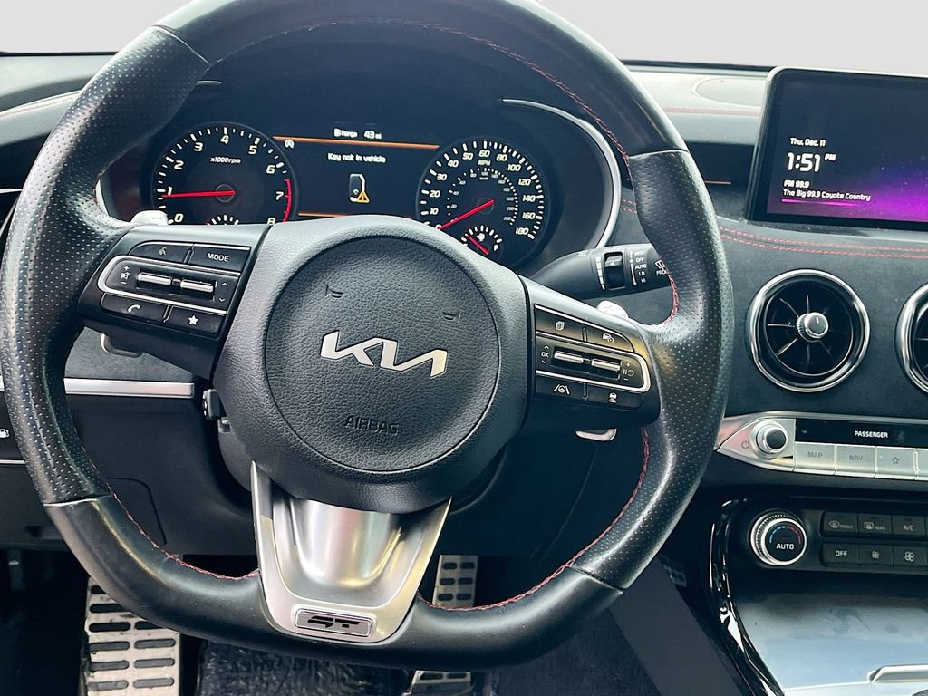 Used 2023 Kia Stinger GT2 image 11