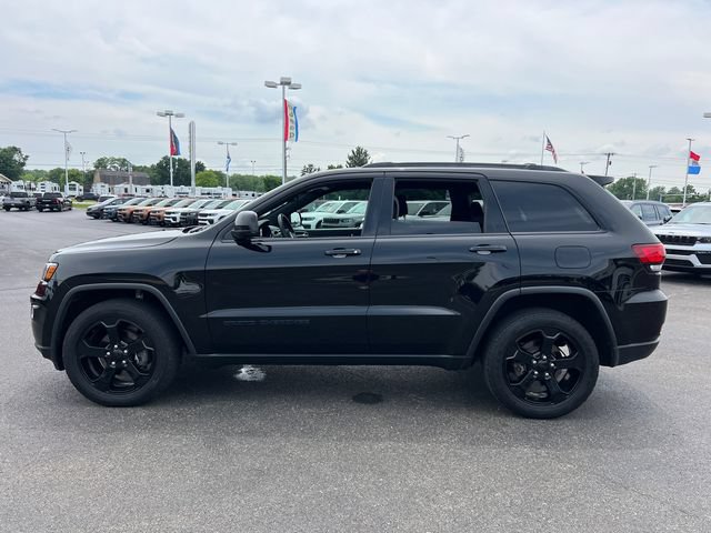 Used 2018 Jeep Grand Cherokee Laredo AWD/4WD image 4
