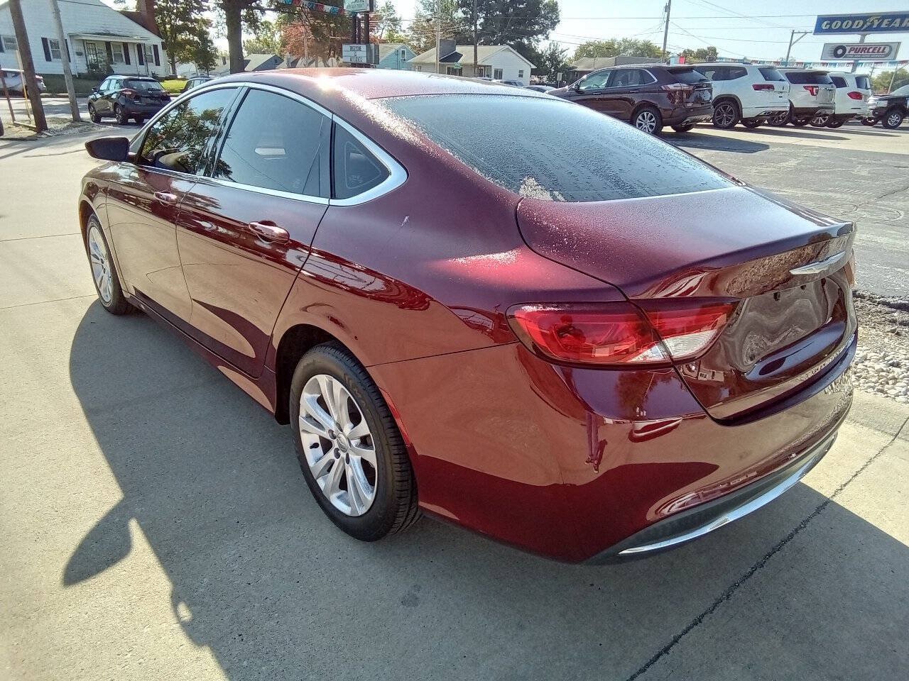 Used 2015 Chrysler 200 Limited FWD image 9