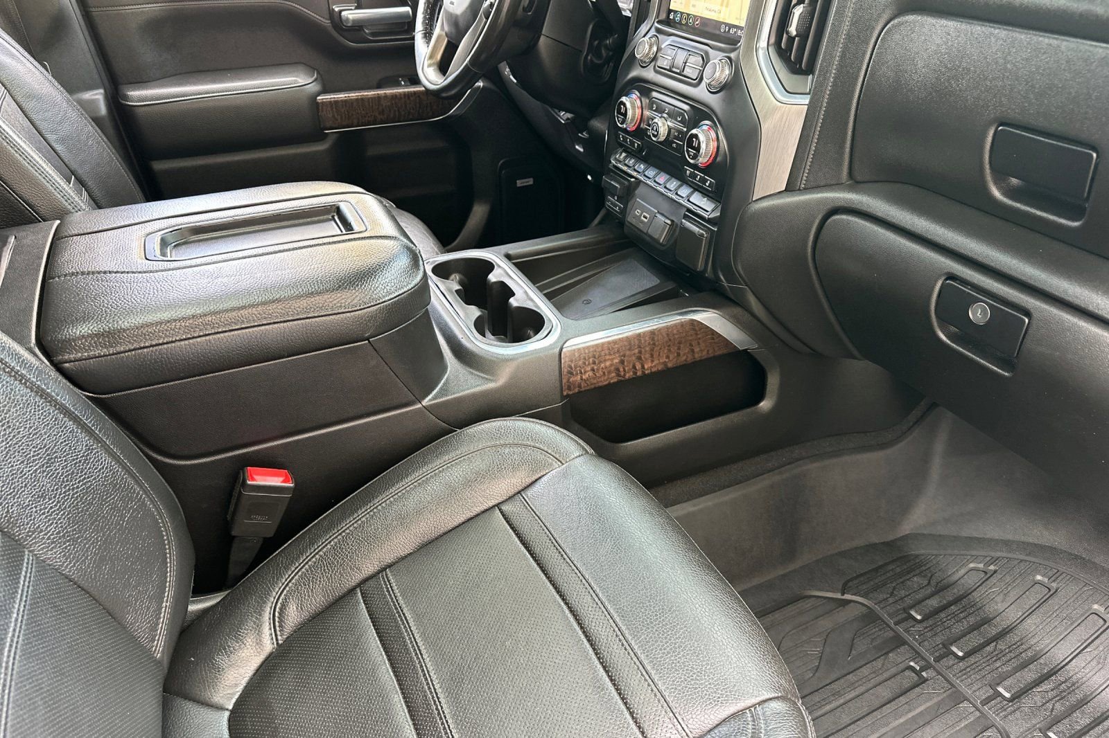 Used 2021 GMC Sierra 2500 Denali w/ Denali Ultimate Package image 17