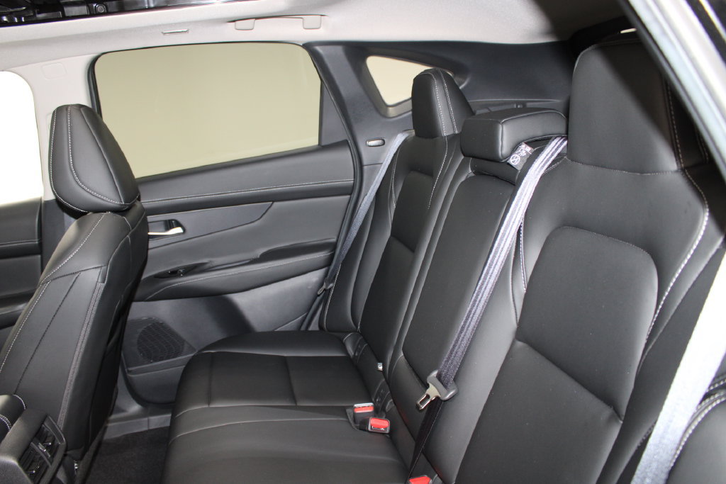 Used 2025 Nissan Murano SL AWD/4WD image 17