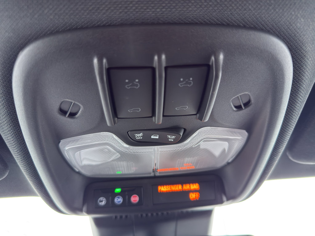 Used 2024 Chevrolet Colorado Z71 w/ Z71 Convenience Package 2 image 23