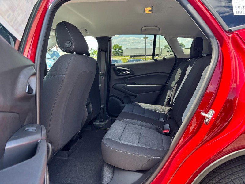 New 2026 Chevrolet Trax LS w/ LS Convenience Package FWD image 5