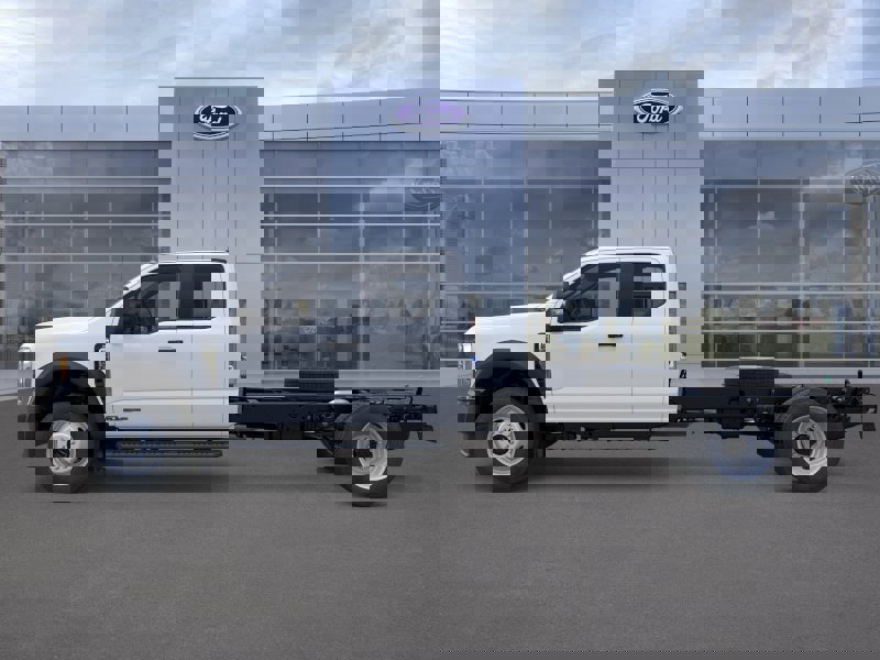 New 2026 Ford F550 4x4 Supercab Super Duty image 3