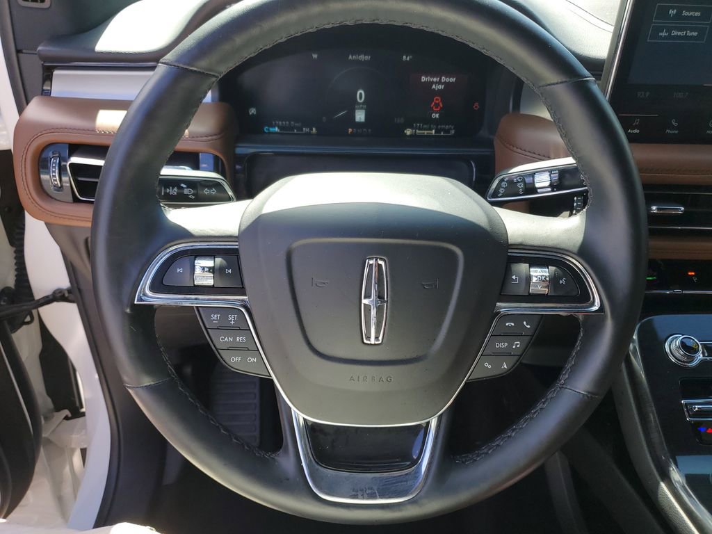 Used 2023 Lincoln Nautilus Reserve AWD/4WD image 21