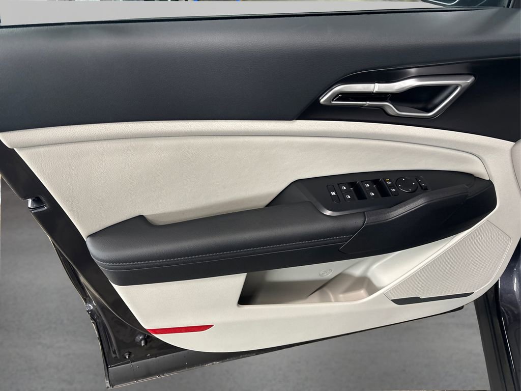 New 2026 Kia Sportage EX FWD image 24