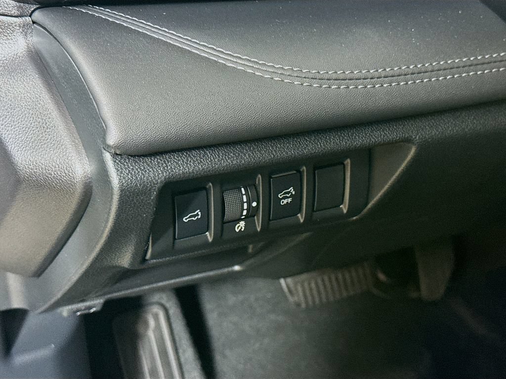 Used 2023 Subaru Outback Touring XT AWD/4WD image 10
