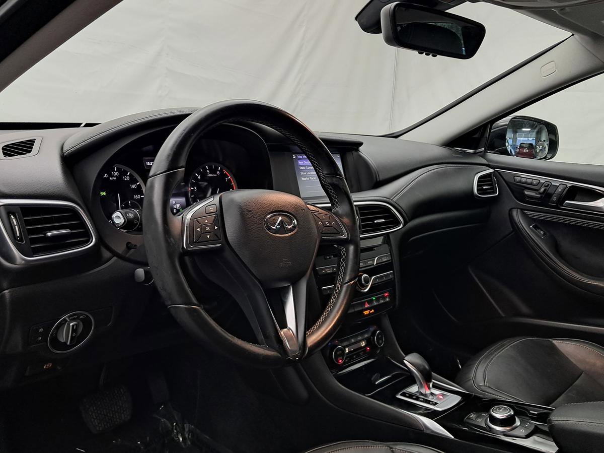 Used 2018 INFINITI QX30 AWD image 7