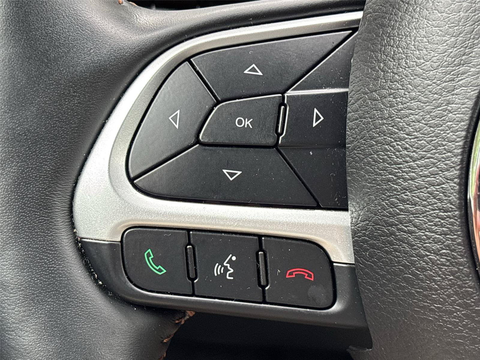 Used 2018 Jeep Compass Limited w/ Navigation Group AWD/4WD image 5
