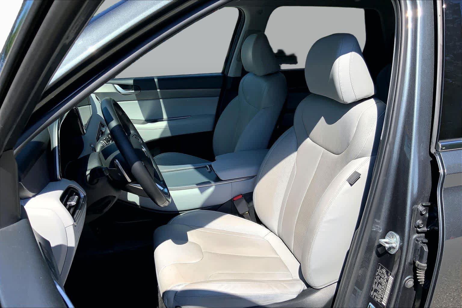Used 2022 Hyundai Palisade SEL w/ Premium Package AWD/4WD image 9