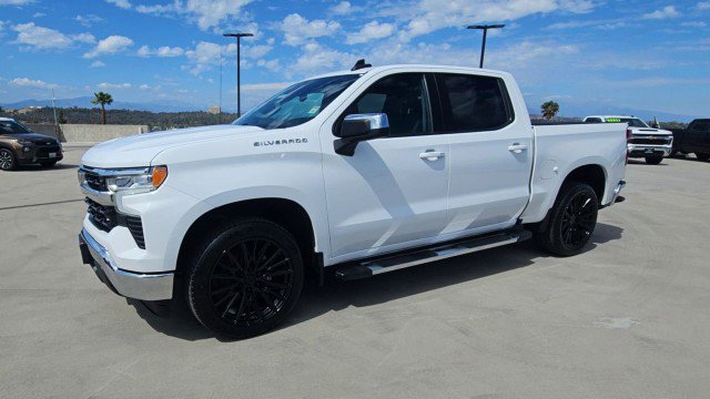 Used 2023 Chevrolet Silverado 1500 LT w/ Protection Package RWD image 4