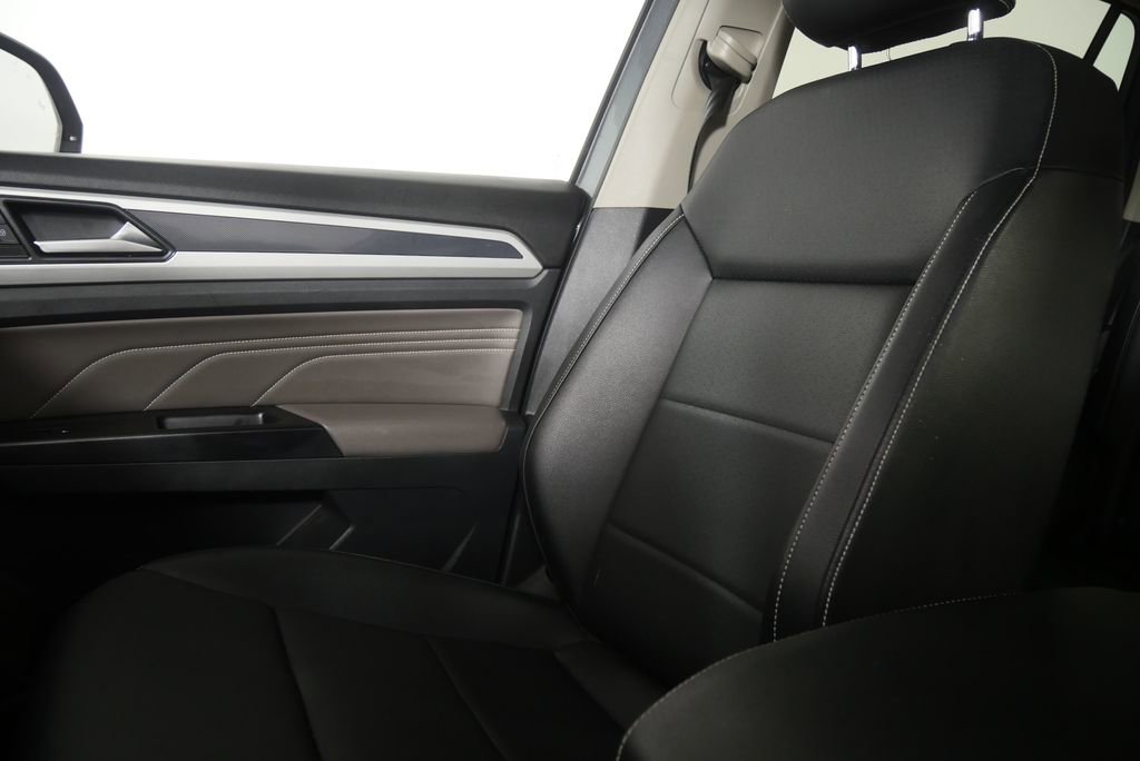 Used 2021 Volkswagen Atlas SEL R-Line image 22