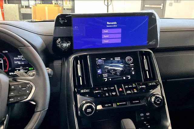 New 2026 Lexus LX 700h Luxury image 7