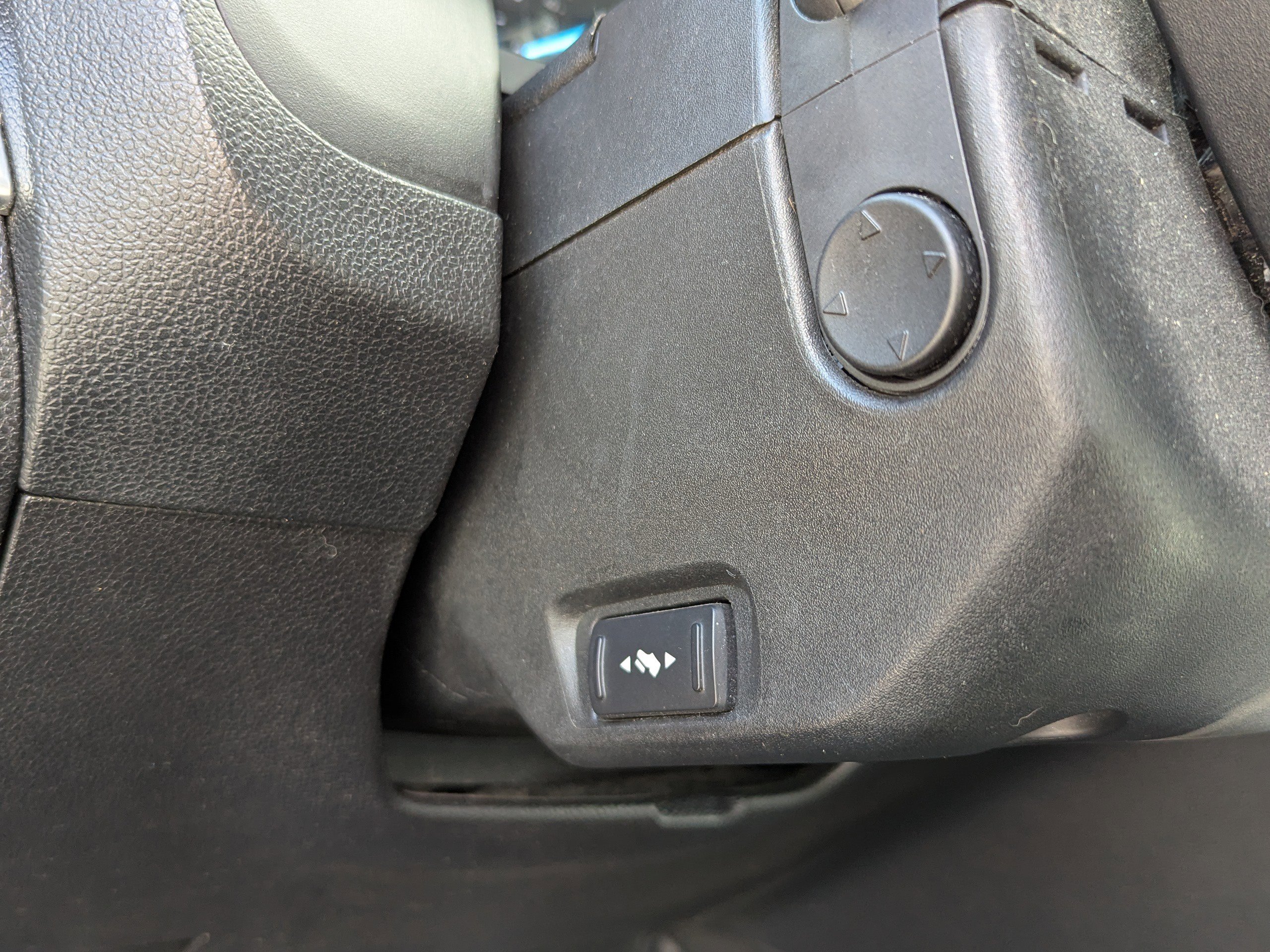 Used 2017 Ford Explorer Limited w/ Class II Trailer Tow Package image 22