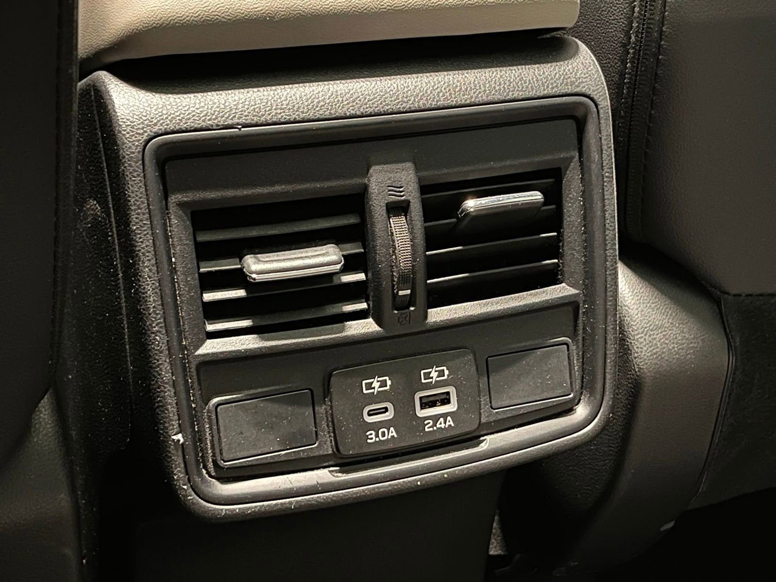 Used 2025 Subaru Forester Premium AWD/4WD image 35