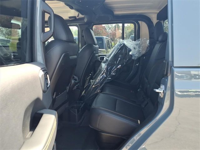 New 2025 Jeep Gladiator Sport image 16