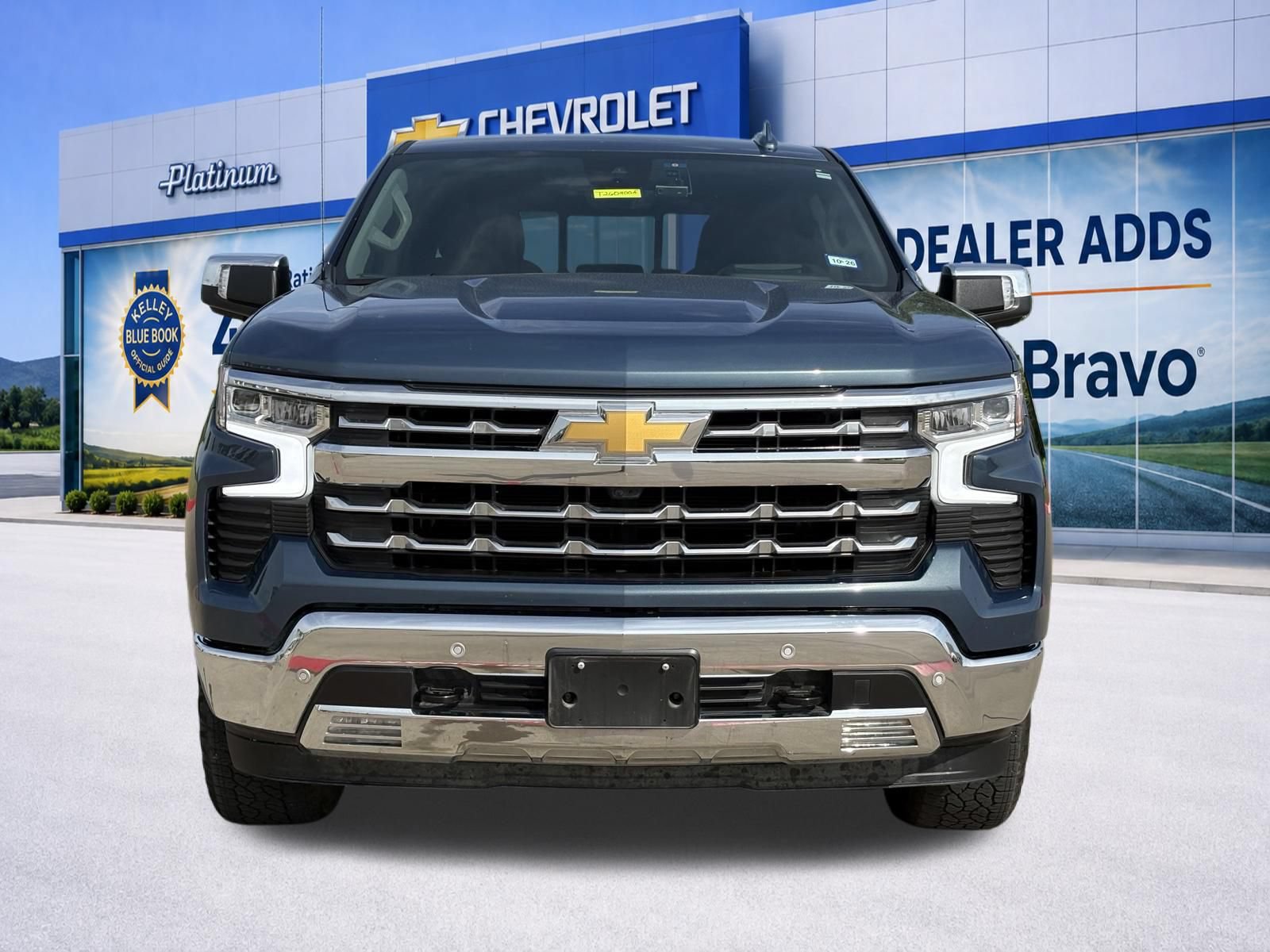 Used 2024 Chevrolet Silverado 1500 LTZ AWD/4WD image 2