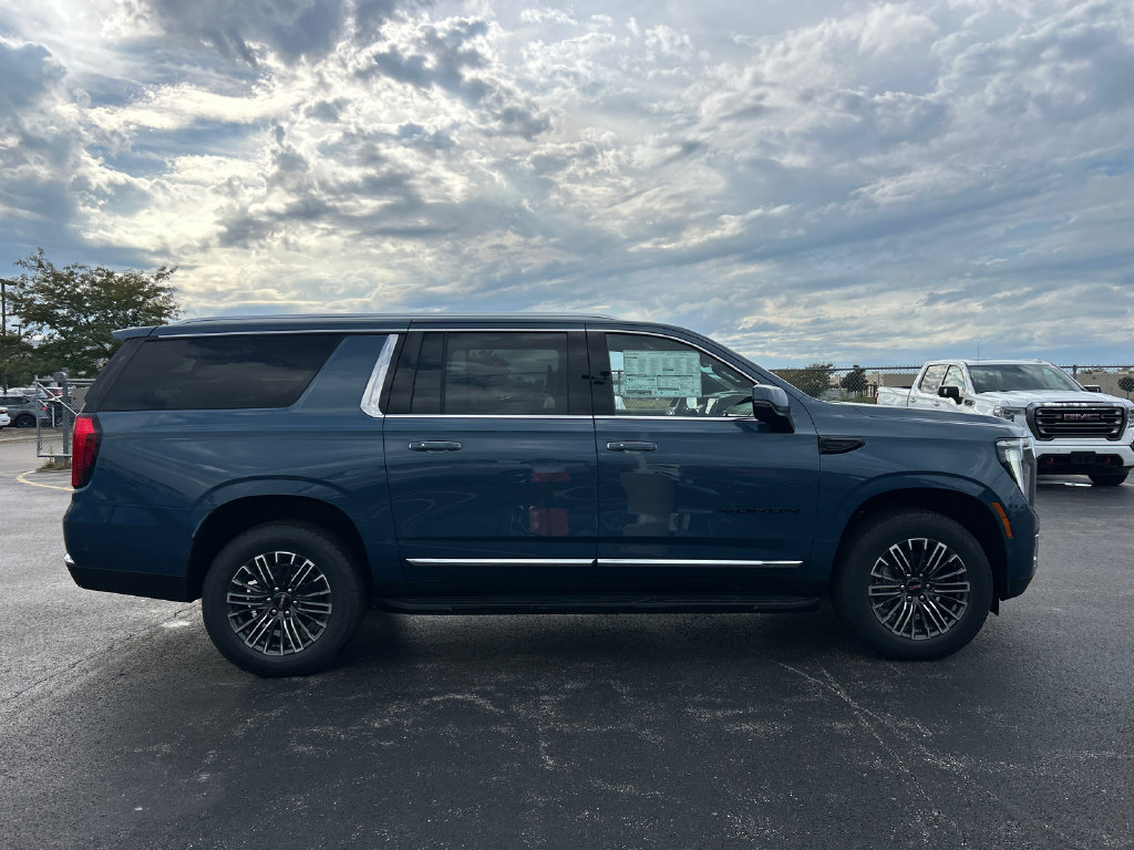 New 2026 GMC Yukon XL Elevation AWD/4WD image 10