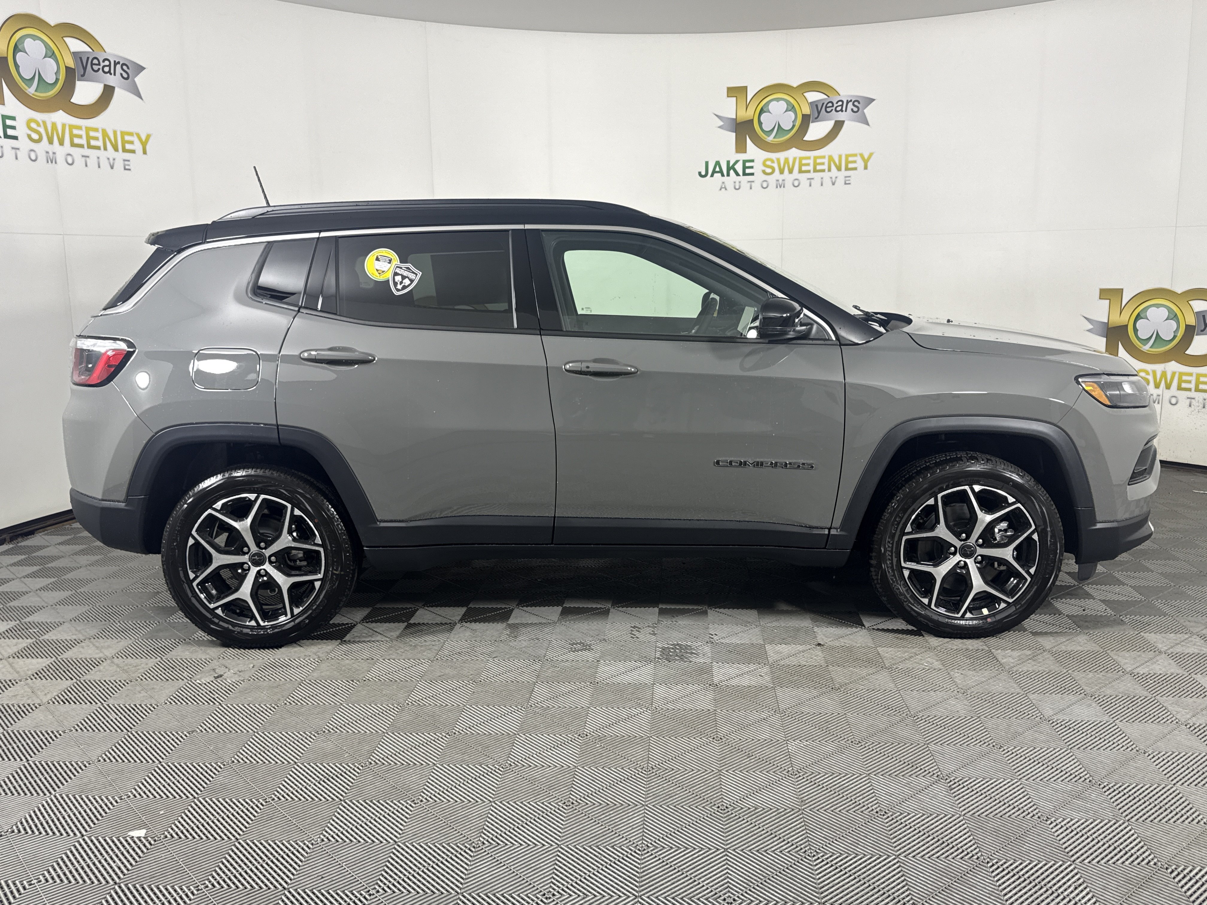 New 2026 Jeep Compass Limited AWD/4WD image 11