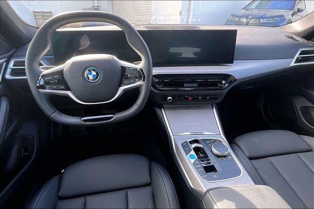 Used 2025 BMW i4 eDrive40 image 14