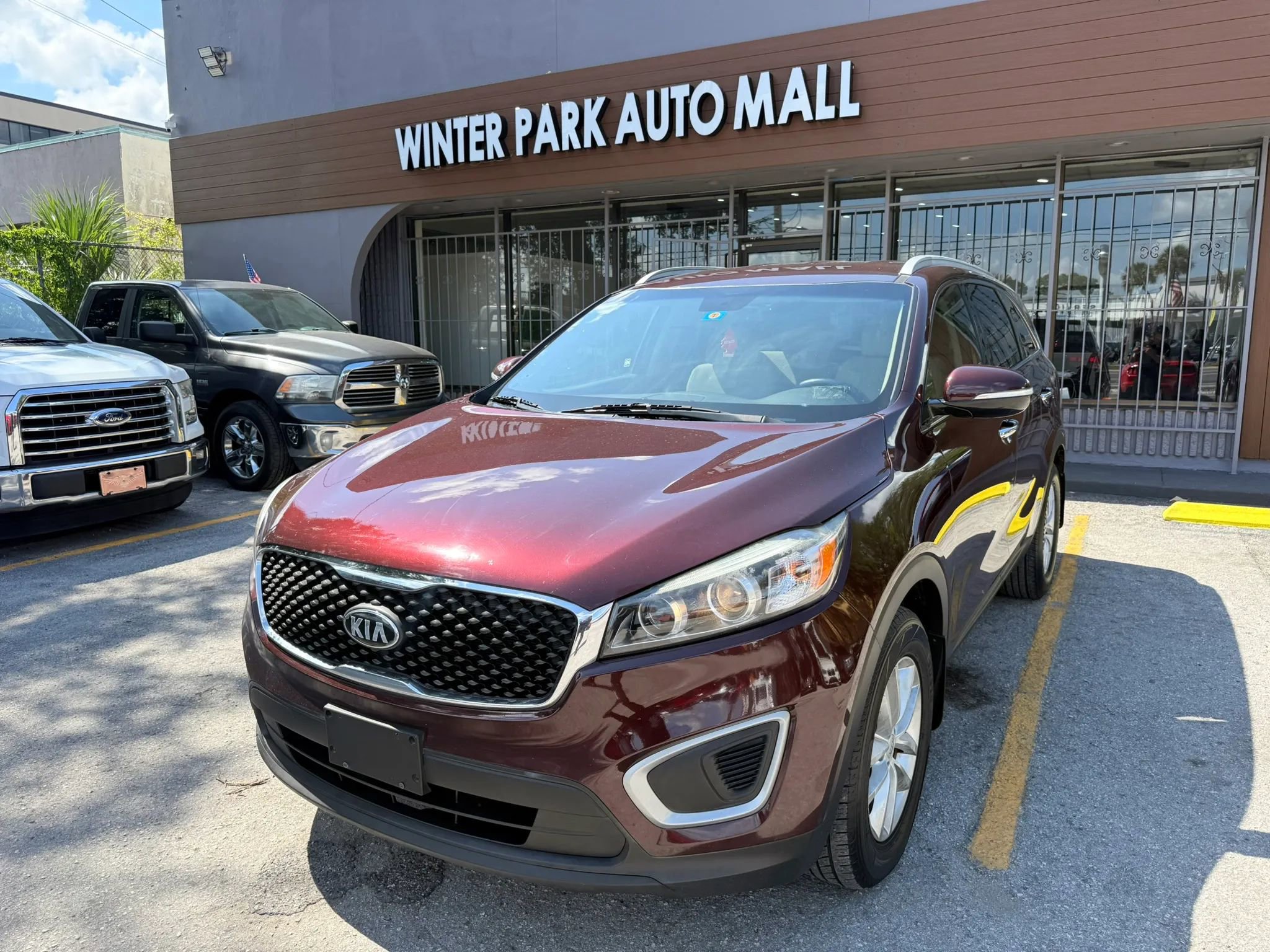 Used 2018 Kia Sorento FWD image 1