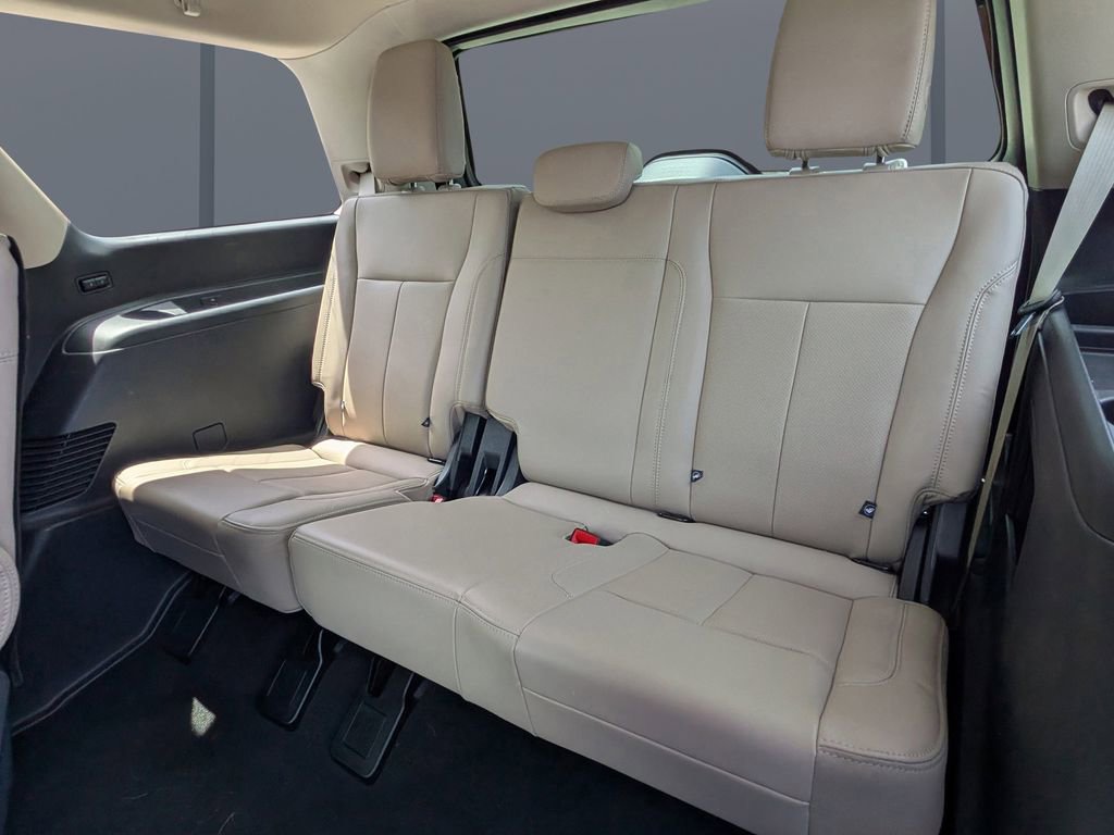 Used 2024 Ford Expedition XLT image 12