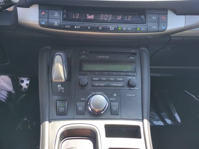 Used 2015 Lexus CT 200h w/ F Sport w/Nuluxe Interior FWD image 21