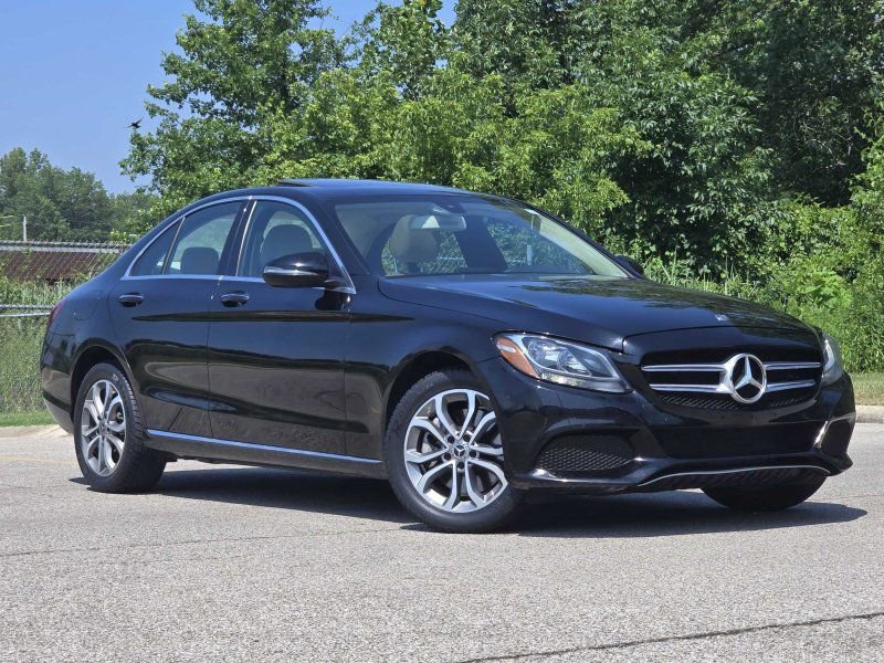 Used 2018 Mercedes-Benz C 300 4MATIC Sedan image 1