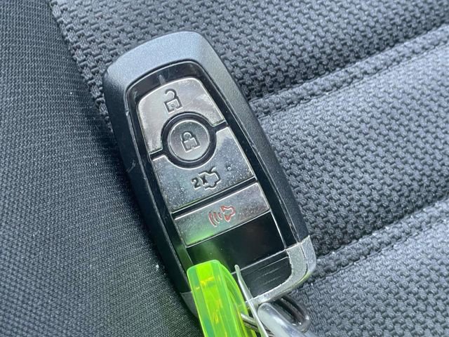 Used 2018 Ford Fusion SE w/ Fusion SE Technology Package FWD image 34