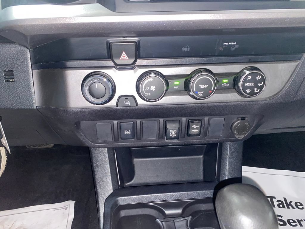 Used 2019 Toyota Tacoma SR5 AWD/4WD image 21