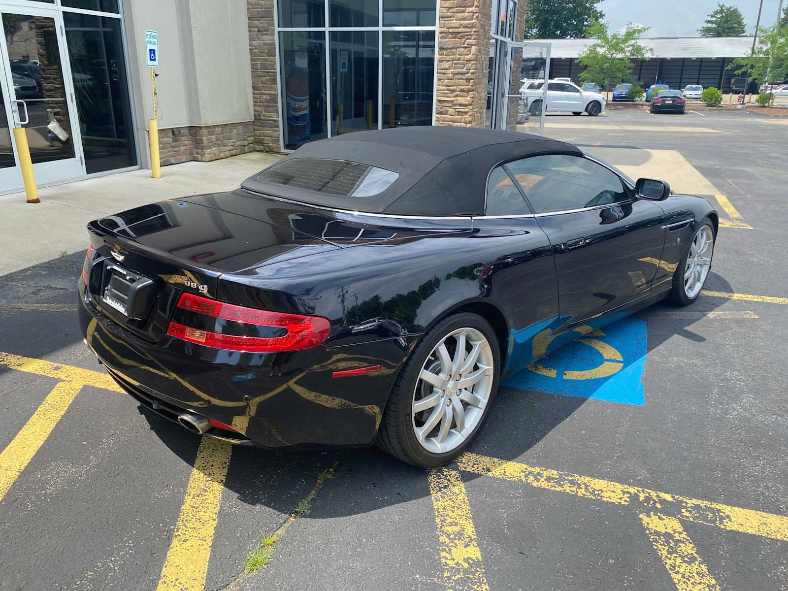 Used 2007 Aston Martin DB9 Volante RWD image 39