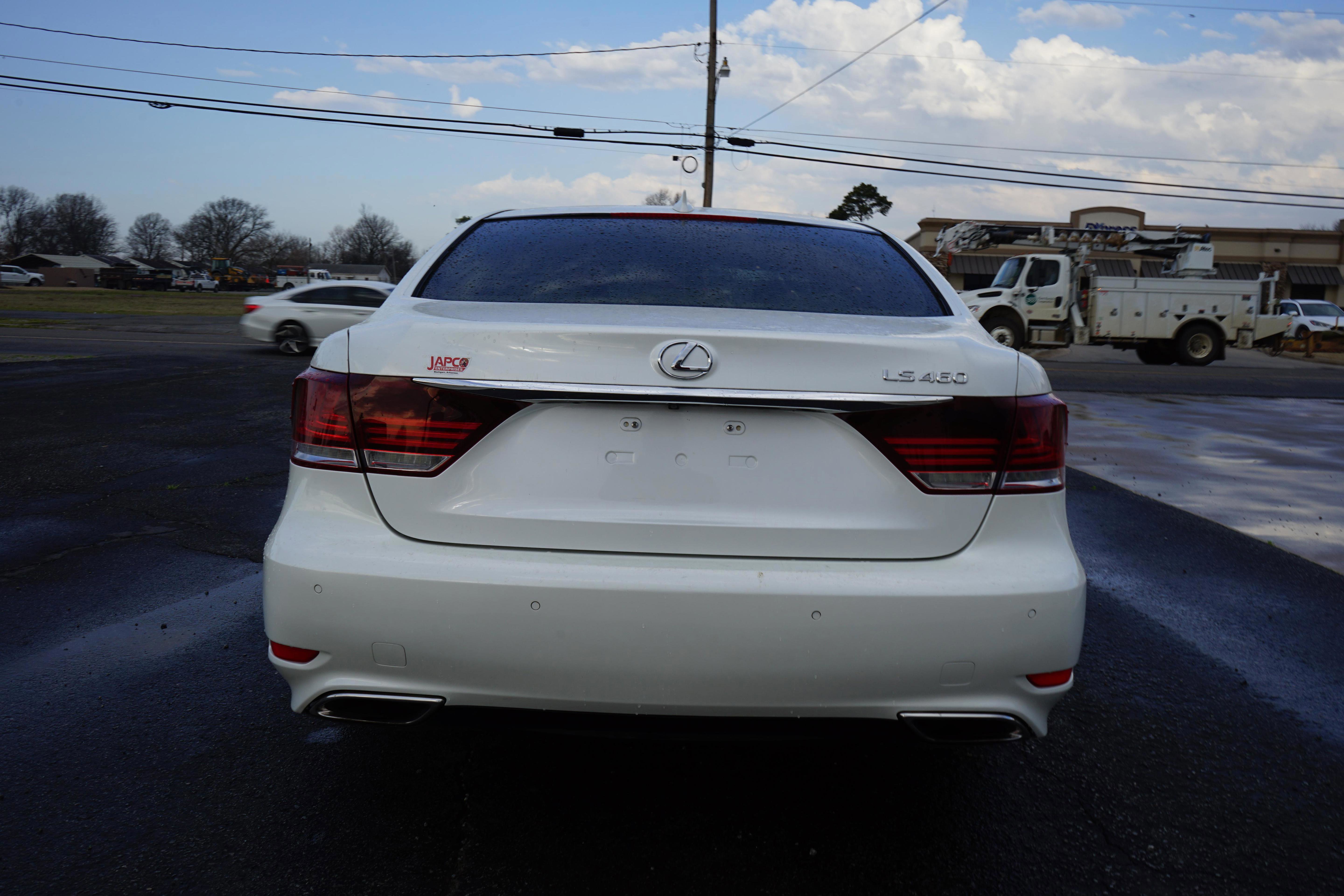 Used 2014 Lexus LS 460 w/ Comfort Package image 4