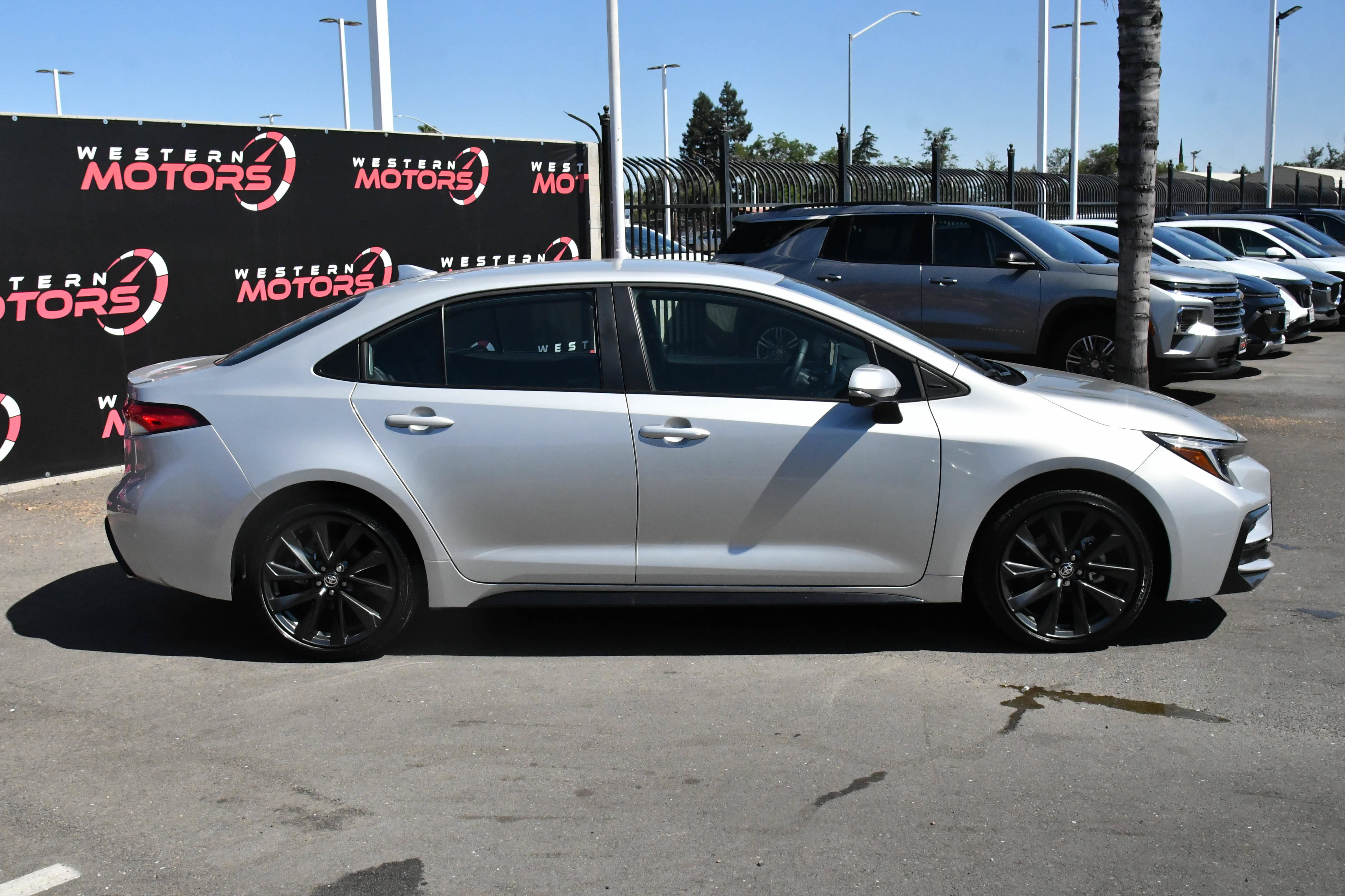 Used 2026 Toyota Corolla SE w/ SE Package FWD image 9